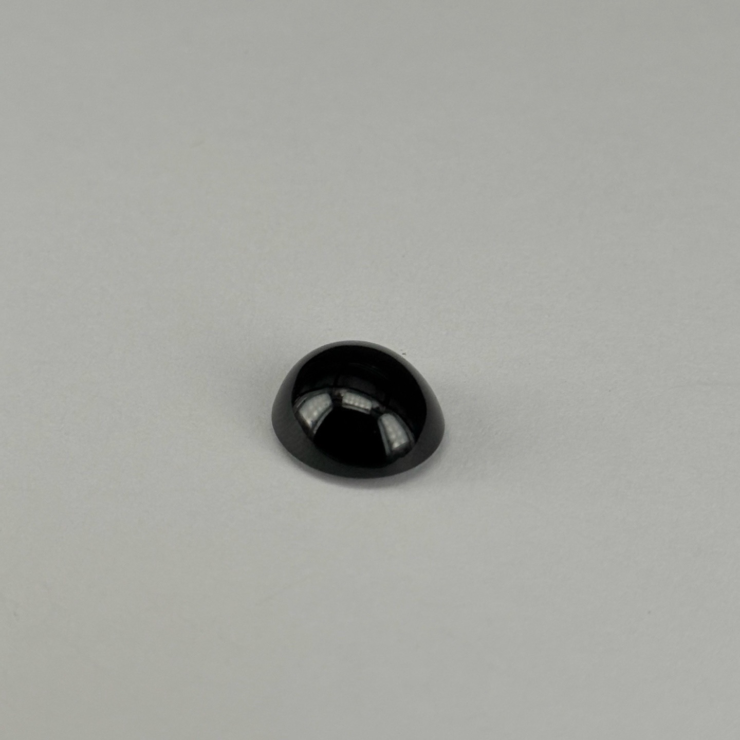 精品墨翠蛋面裸石 种好色正 黑度极好 打灯通透 油性十足  尺寸12.6