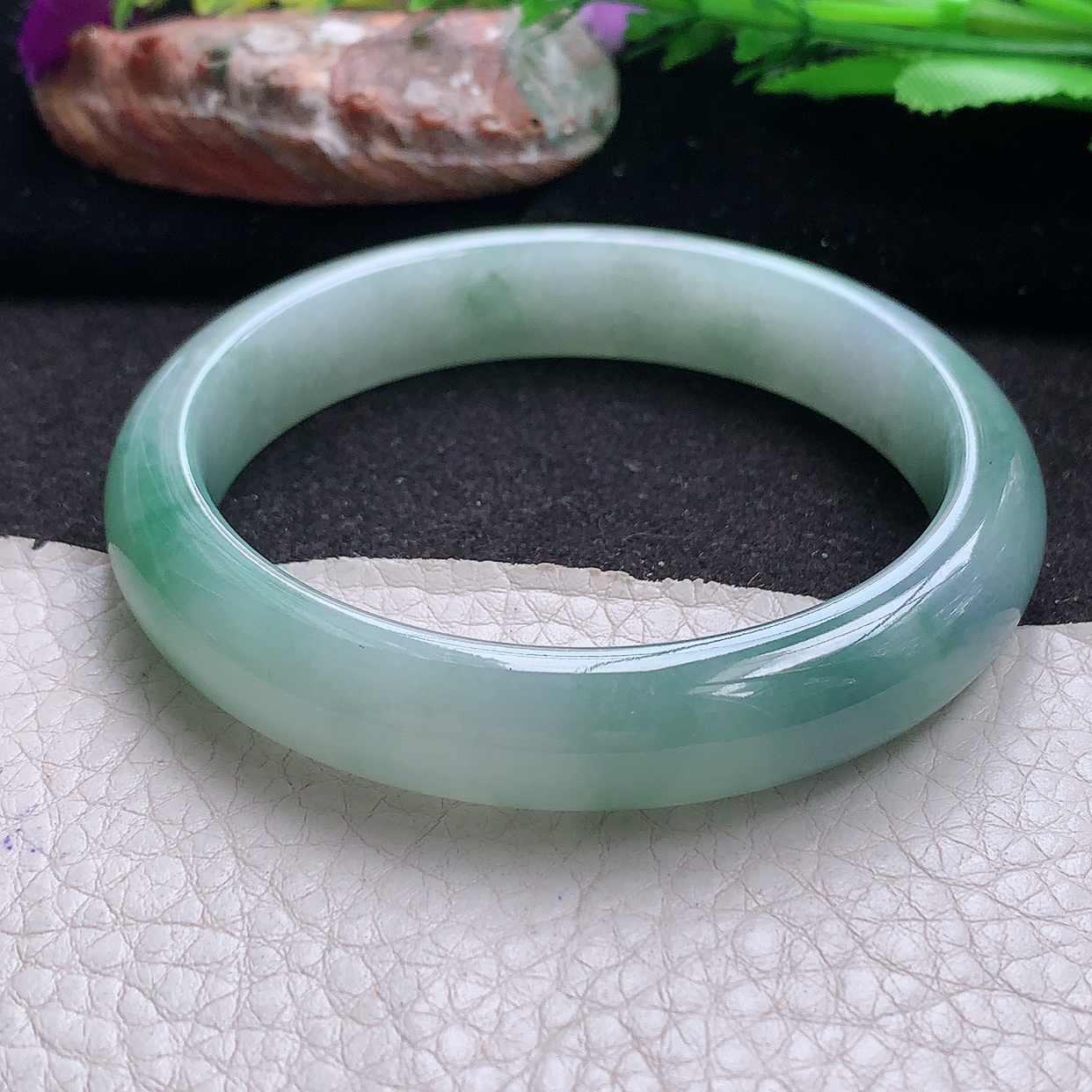 js实拍59*11.8*8平安镯 缅甸翡翠a货玉手镯冰飘花正圈珠宝玉手环