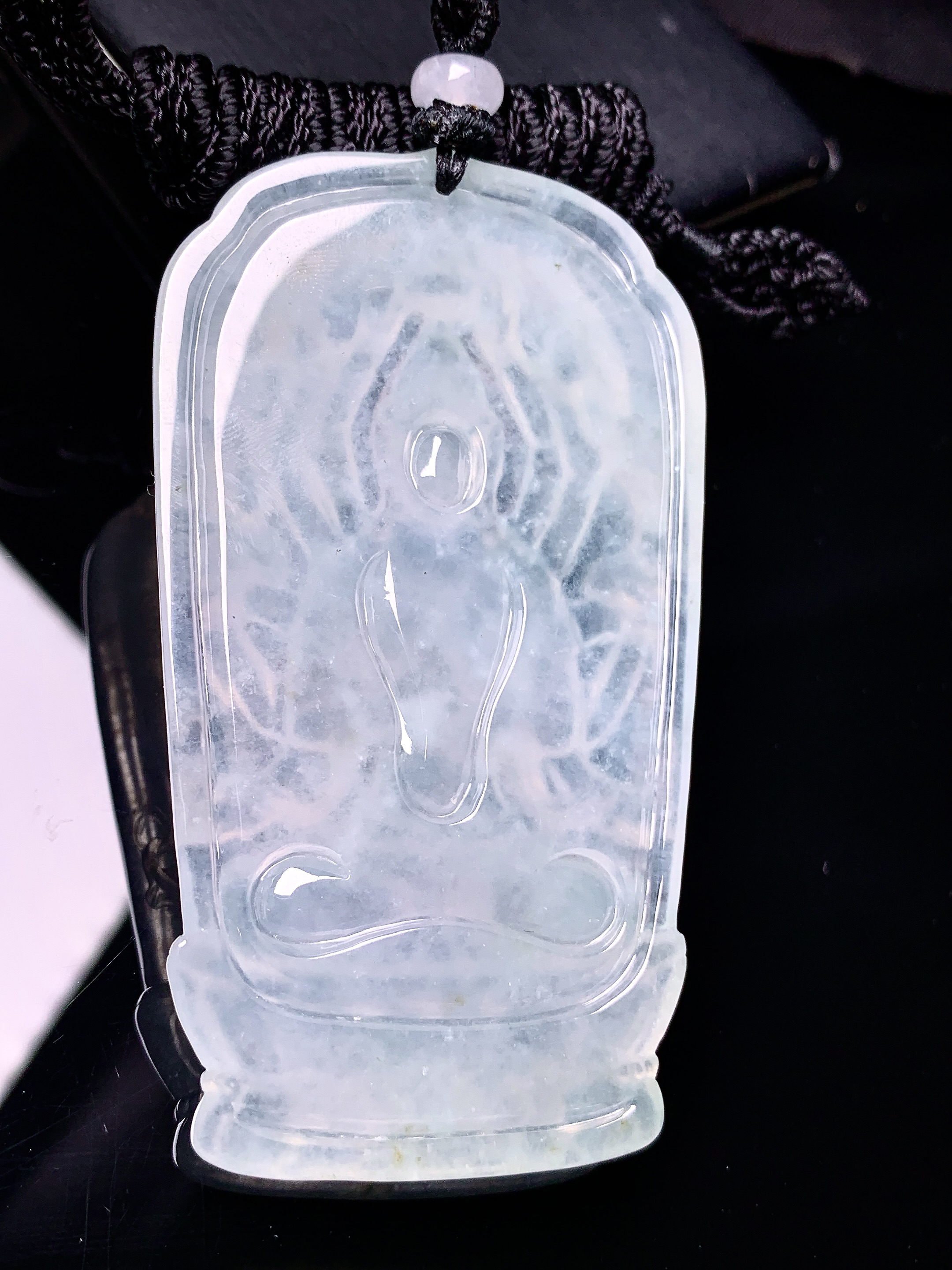 冰种千手观音菩萨吊坠 玉质细腻 色泽艳丽清新 整体尺寸71*39.8*5.8 L1
