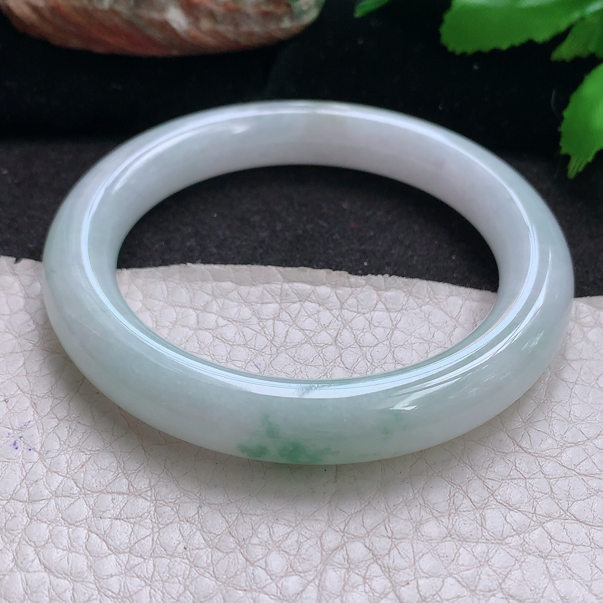 z实拍54*10美人镯 缅甸翡翠a货玉手镯冰飘花圆条珠宝玉手环