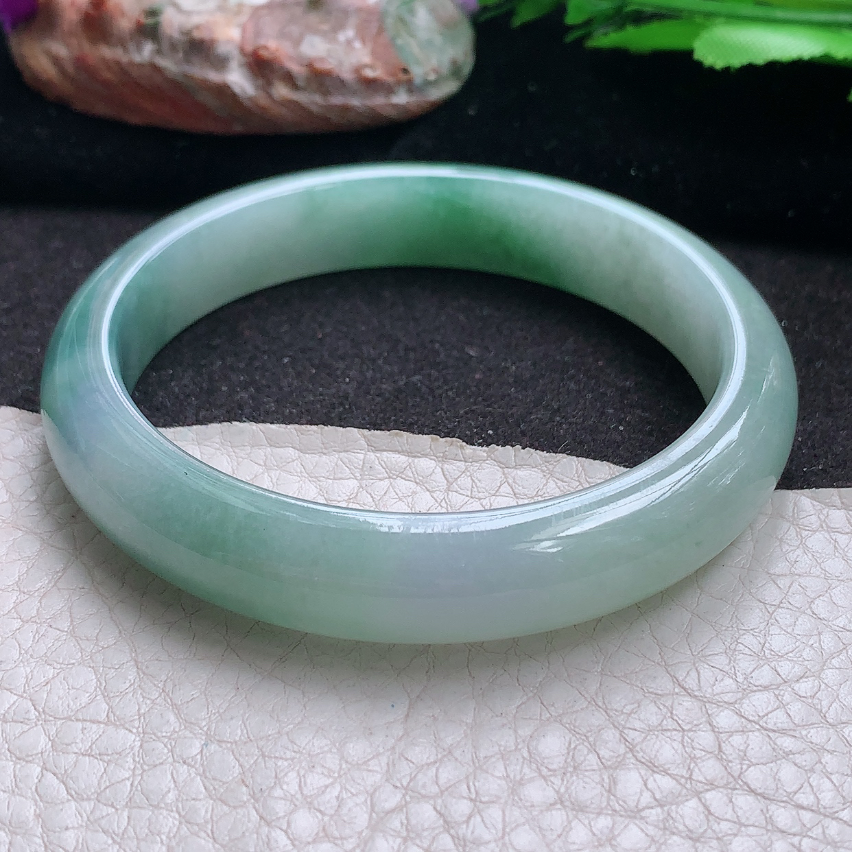 js实拍59*11.8*8平安镯 缅甸翡翠a货玉手镯冰飘花正圈珠宝玉手环