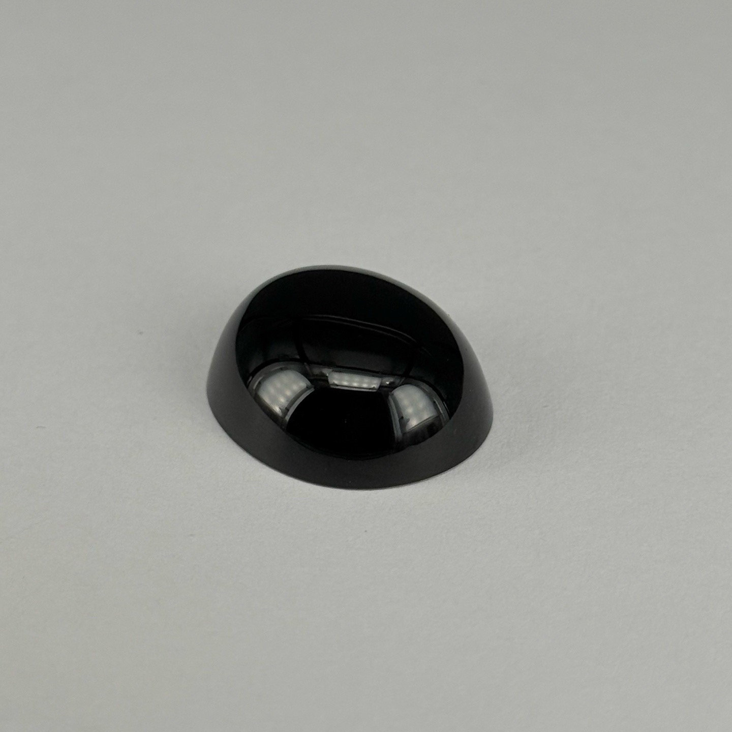 精品墨翠大蛋面 种好色正 黑度极好 打灯通透 油性十足  尺寸25.4