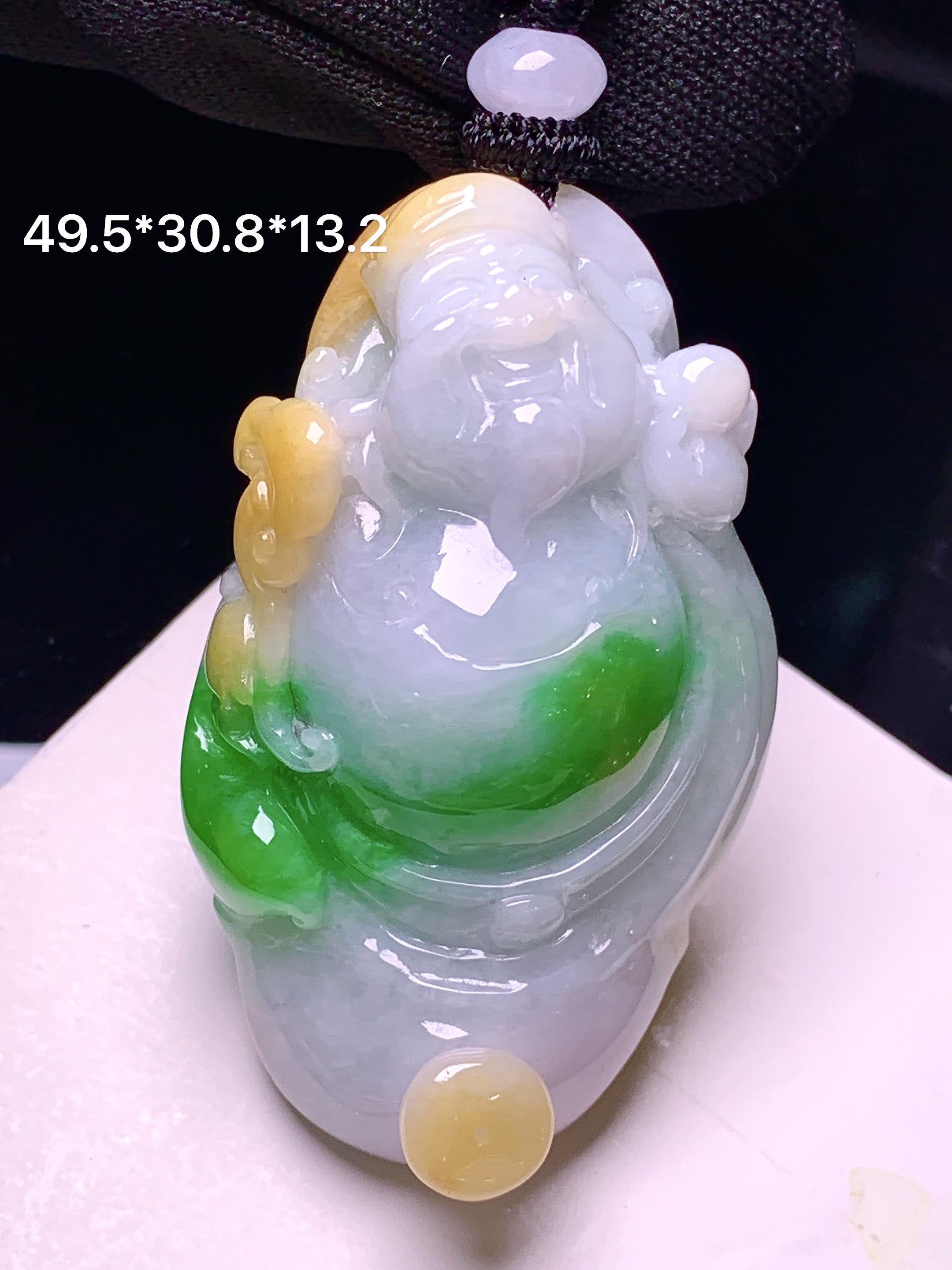 飘黄绿翡财神吊坠 玉质细腻 色泽艳丽清新 整体尺寸49.5*30.8*13.2 w1