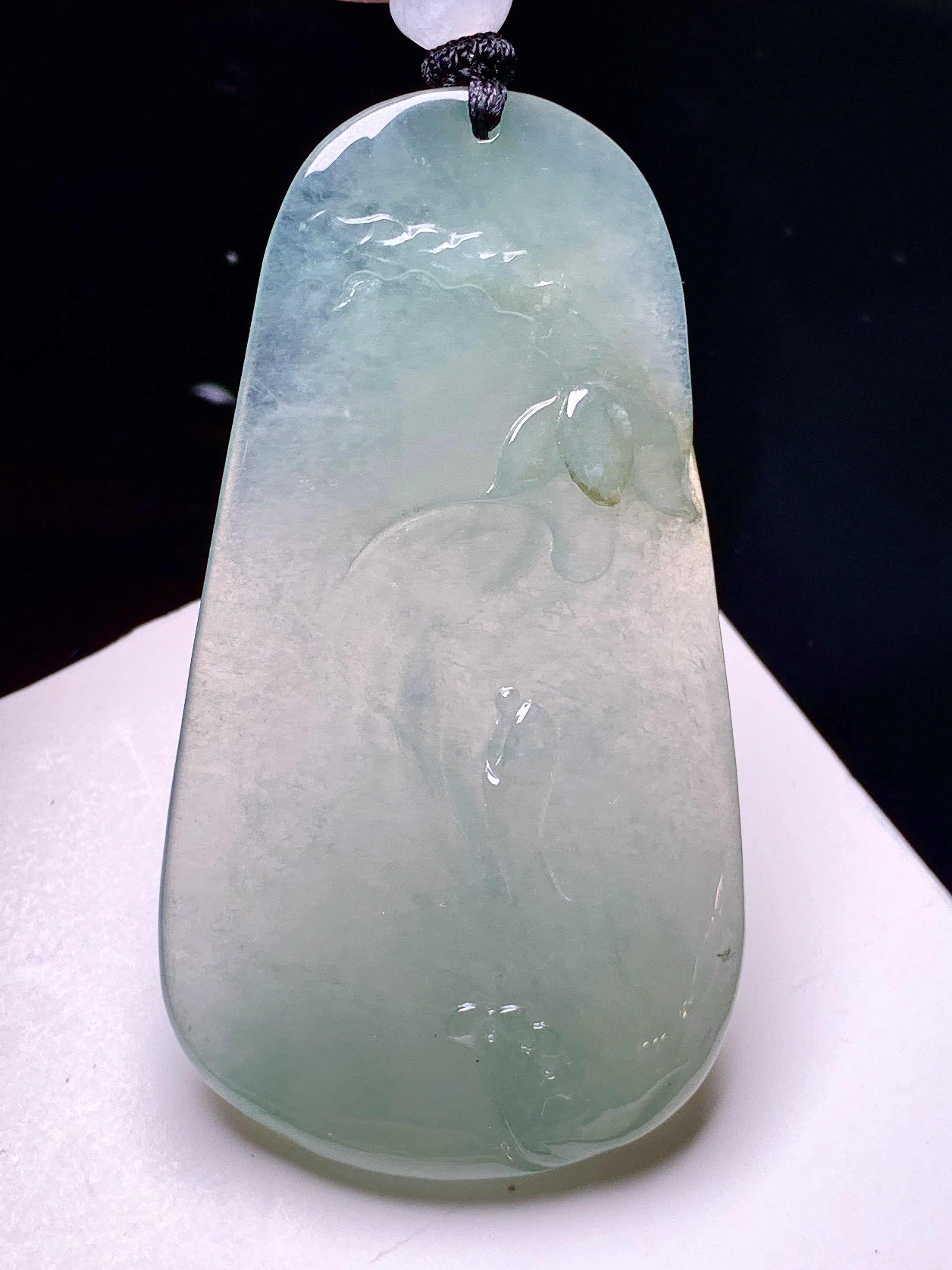 冰种悟道牌子吊坠 玉质细腻 色泽艳丽清新 整体尺寸59.2*32.8*5.8 L1