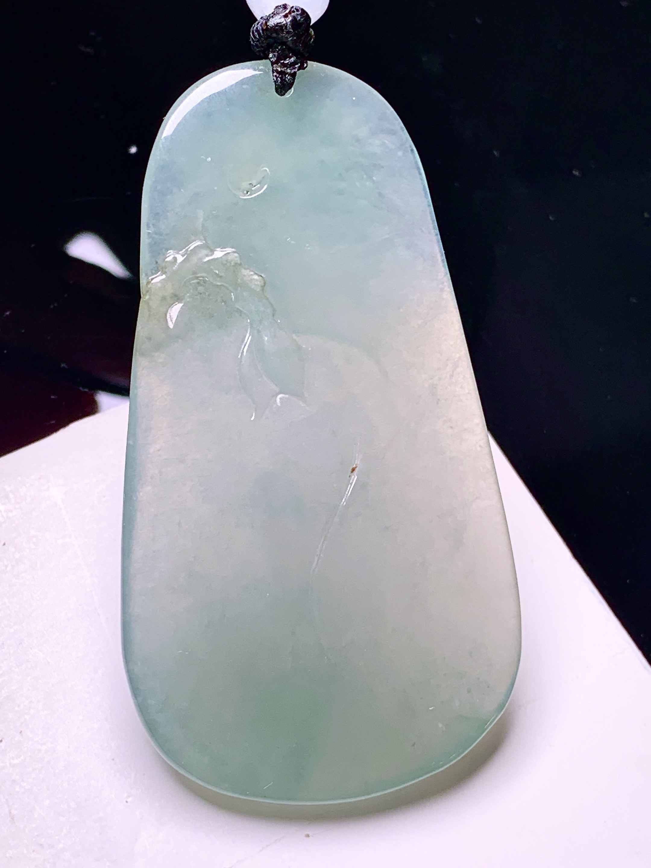 冰种悟道牌子吊坠 玉质细腻 色泽艳丽清新 整体尺寸59.2*32.8*5.8 L1
