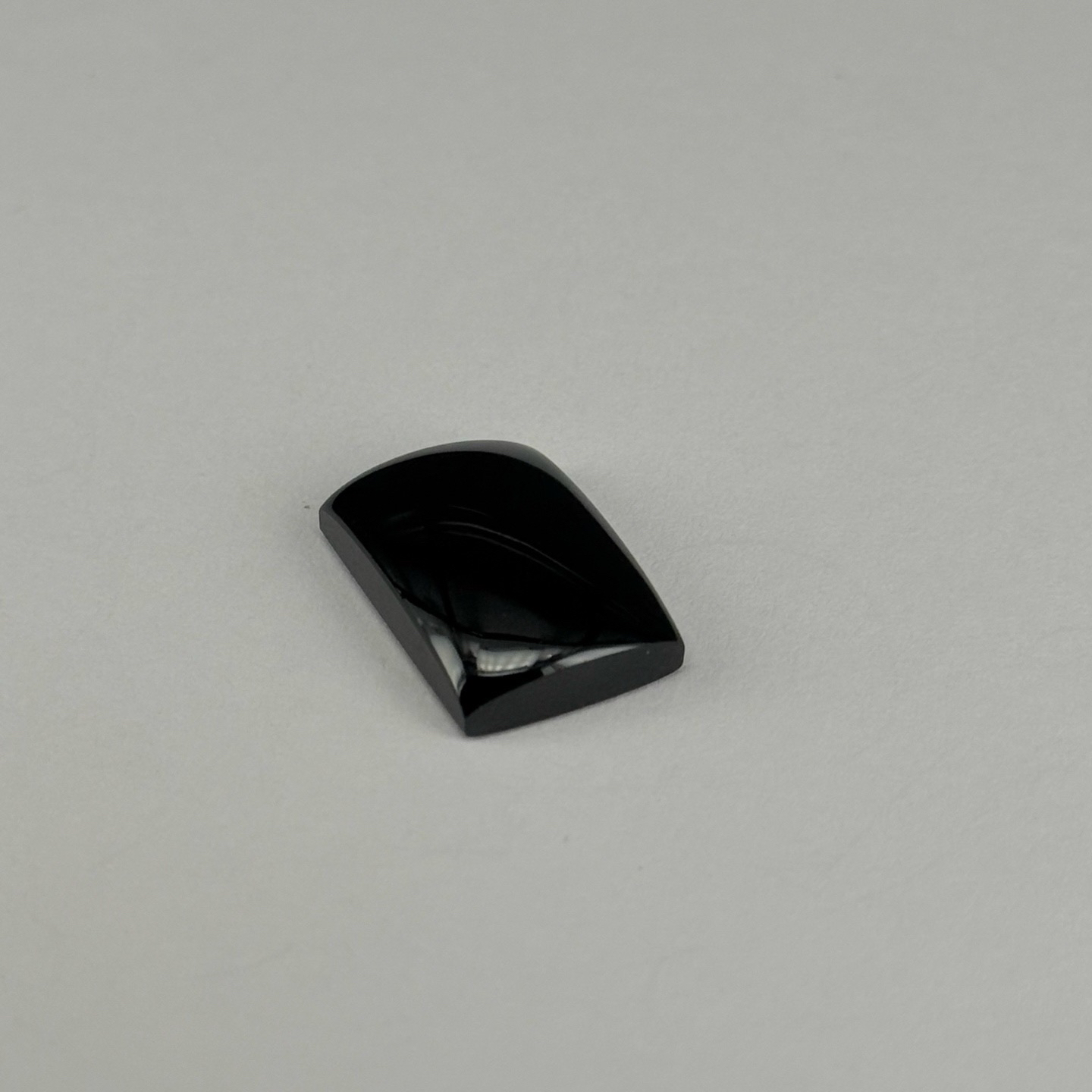 精品墨翠马鞍裸石戒面 种好色正 黑度极好 打灯通透 油性十足  尺寸19.2