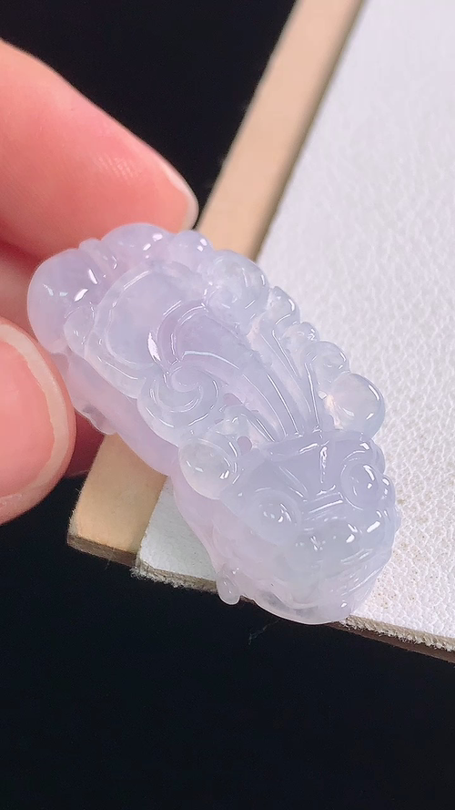 冰润貔貅，无裂，尺寸:31.9-13.7-10.2mm