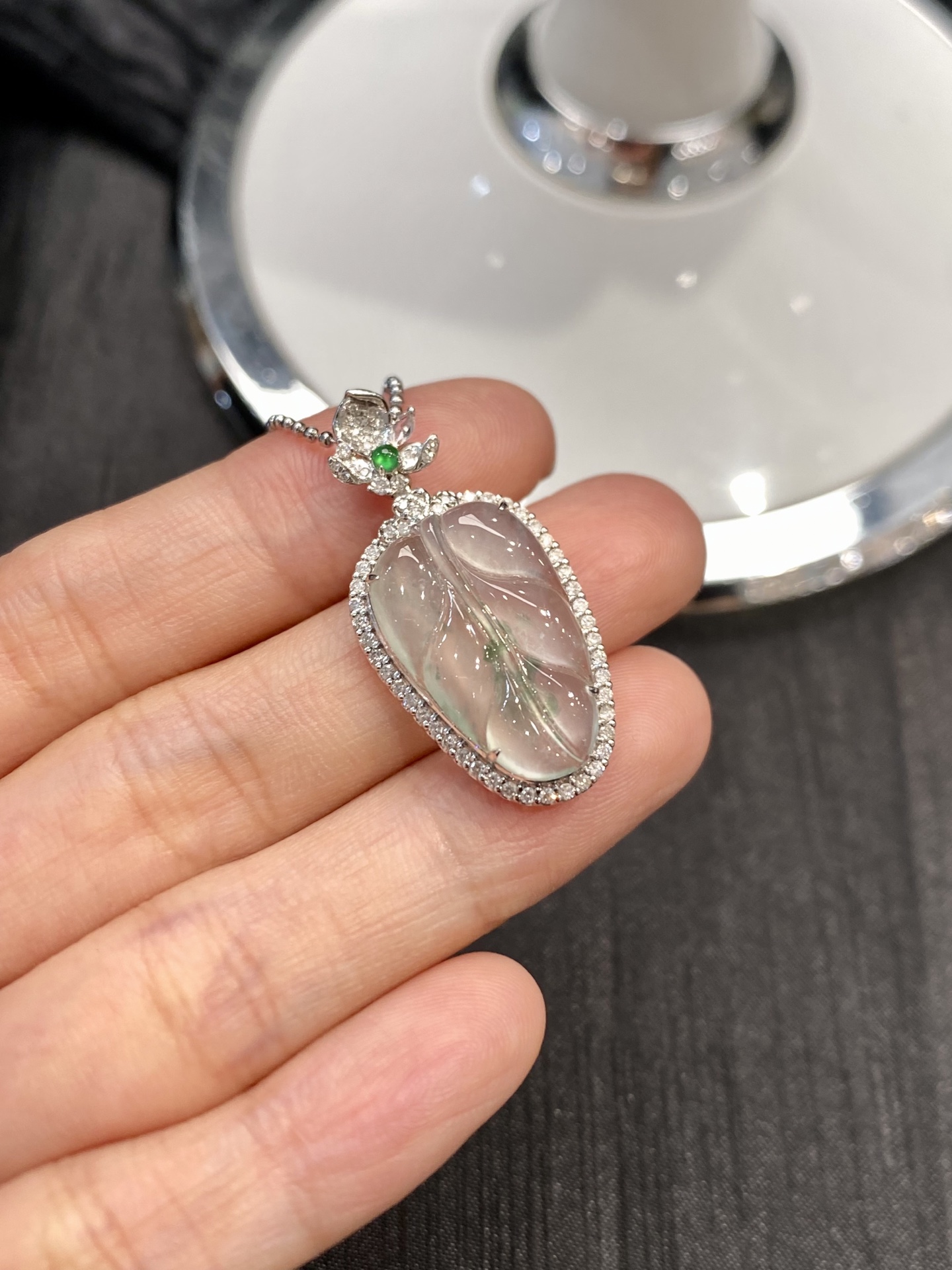 飘花叶子吊坠·金 整·33.5-16.3-8.4mm 裸·20.6-12.9-3.4mm
