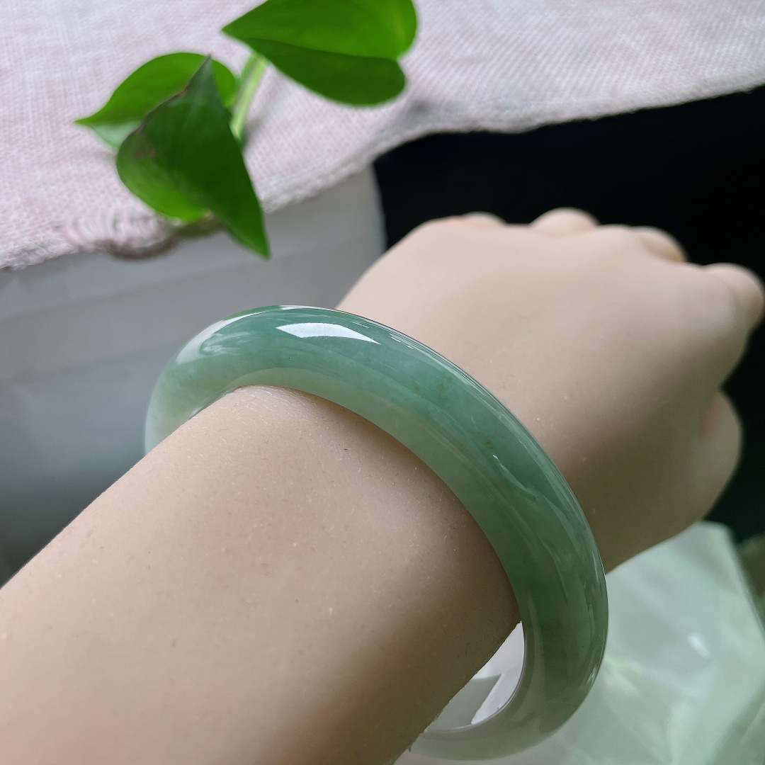 60/12/8.7，油青正圈，水头好，种老，渐变之色，大圈口，古典优雅，皮纹，ss52896a