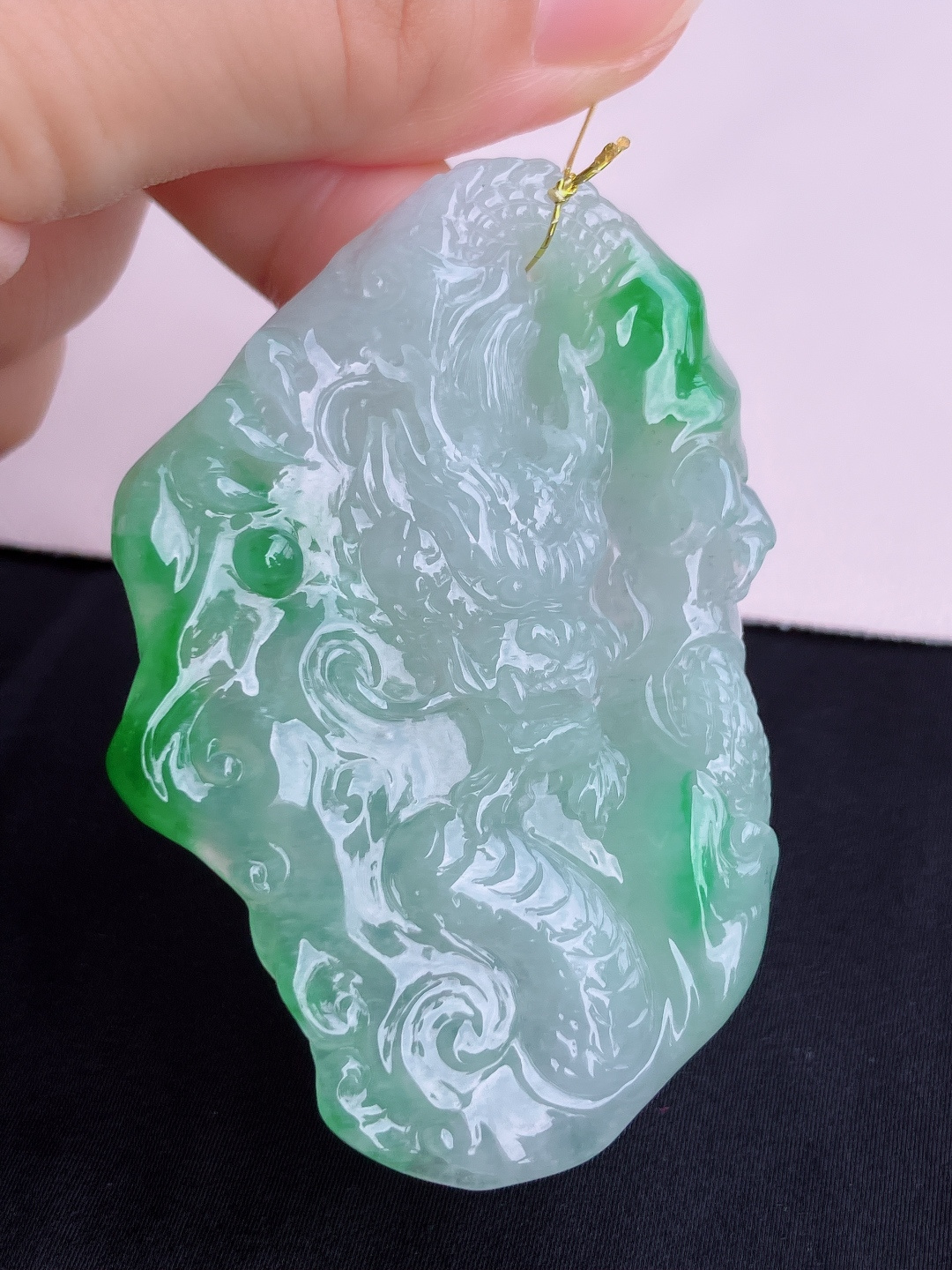 翠绿大龙牌，栩栩如生，尺寸66/43/10.3/自然光实拍
