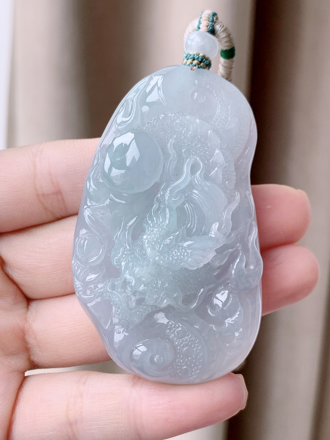 【裸石】冰龙牌大龙牌吊坠【说明】缅料  性比高 厚装【尺寸】63.8-38.6-13.2【重量】57克