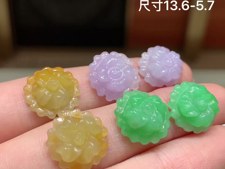 多彩莲花一对 无裂, 尺寸，13.6-5.7