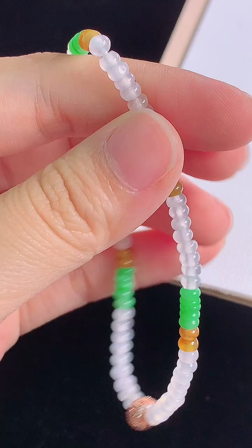 ️三彩手链，尺寸:3.8-2.3mm