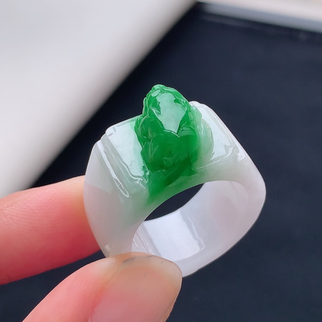 冰飘绿貔貅戒圈 冰润细腻 种色饱满佩戴落落大方 货号22604，32.6-13.6-9.1