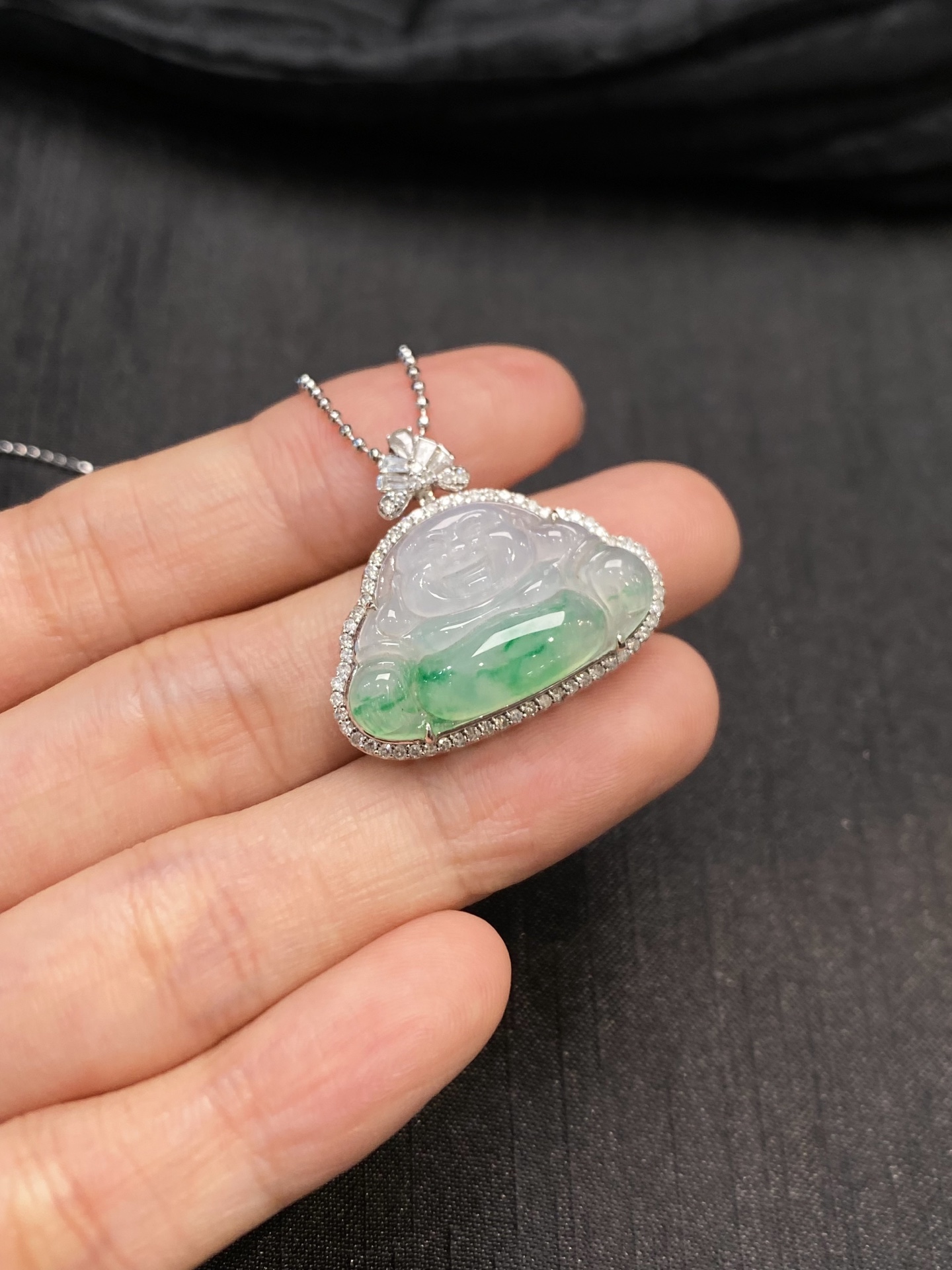 冰飘绿花佛公吊坠·金 整·23.3-26.1-8.7mm 裸·14.7-23.6-4.2mm