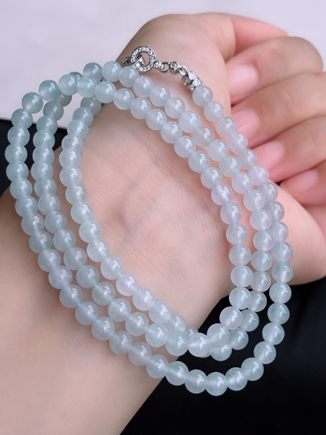 冰透珠链，晶莹剔透，尺寸5.8/108颗，自然光实拍