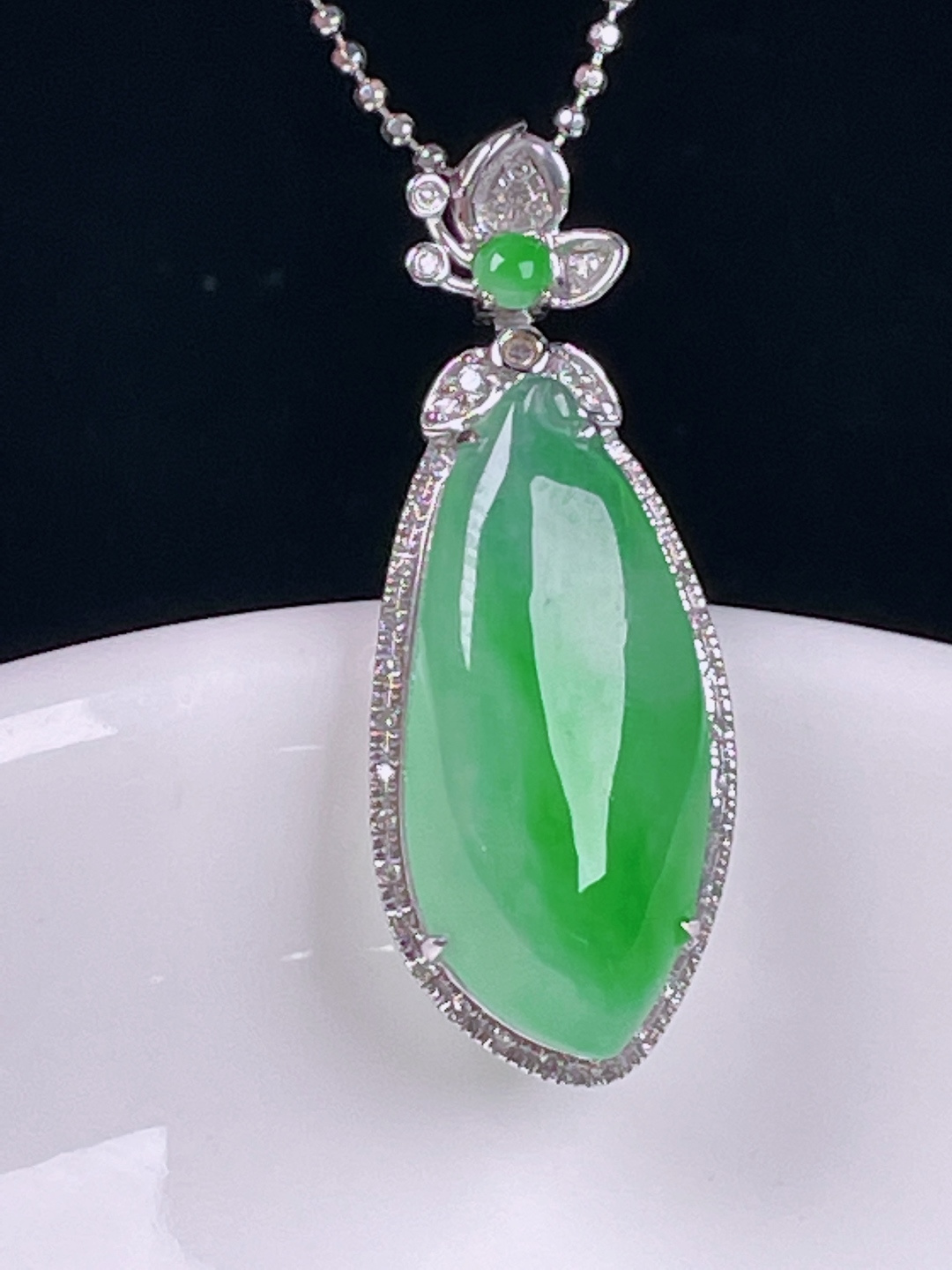 ️冰绿福瓜，老种起光，细底通透，尺寸：32.6/12.5/7.8mm0607