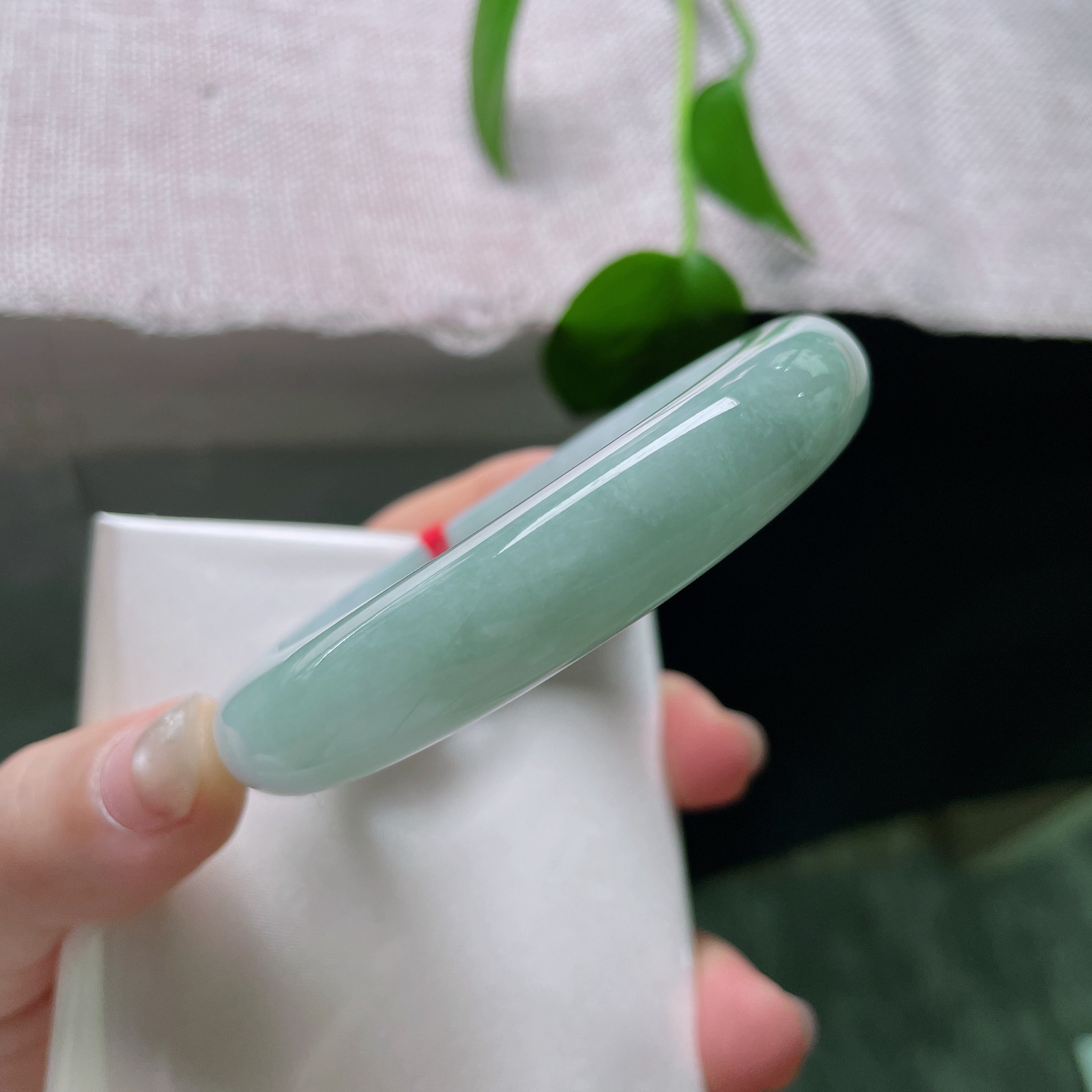 56.8/12.6/8.7绿底正圈，水润细腻，温婉贤淑，贵气，ss54355a..