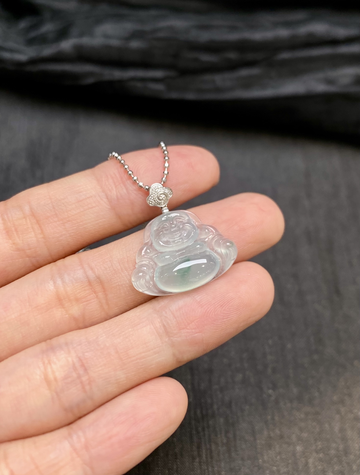 飘绿花佛公吊坠·金 整·21.9-21.3-4.4mm 裸·15.8-21.3-4.4mm
