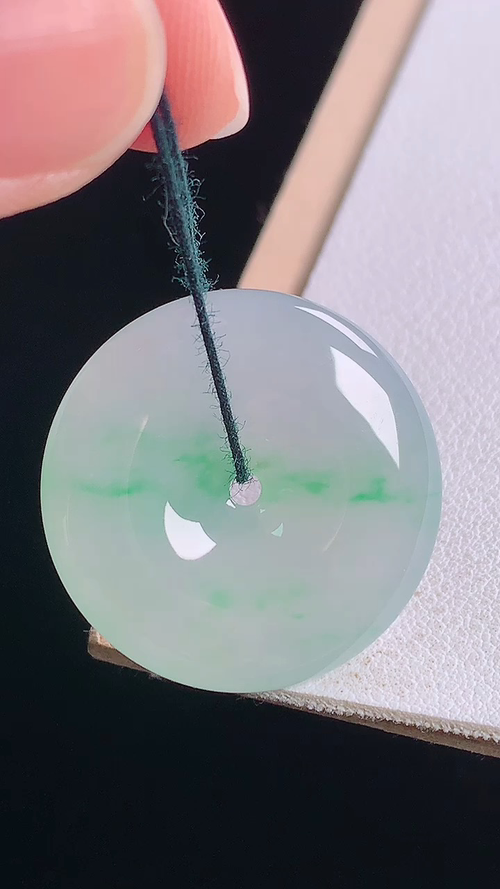 冰飘绿平安扣，无裂，尺寸:26.5-5.7mm