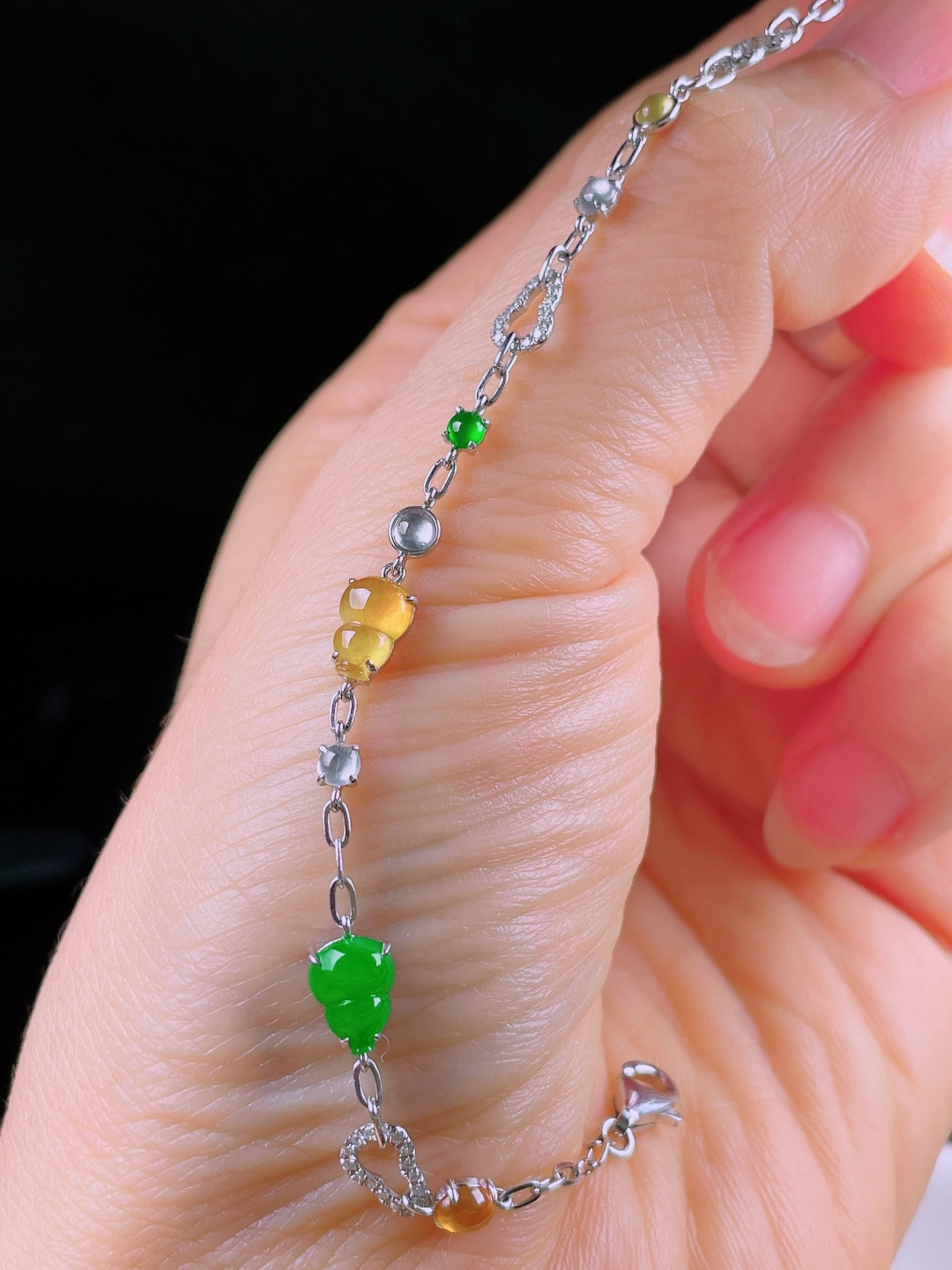 冰绿手链，老种起光，细底通透，尺寸：裸石7/5/3mm0607
