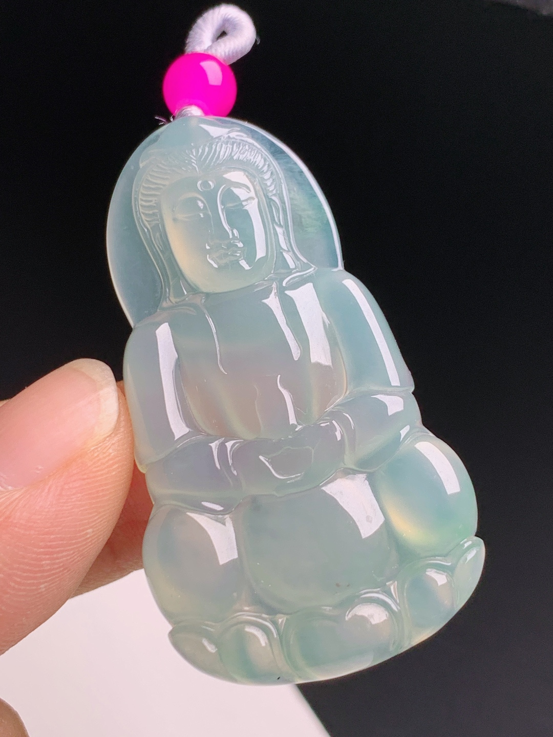 ️ 观音，冰种匀净带浅绿，配精品粉珠挂绳，静心护身端庄大气 4906