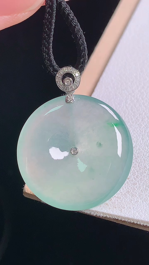 ️18K冰飘花平安扣吊坠，无裂，尺寸:29.9-24.1-4.8mm