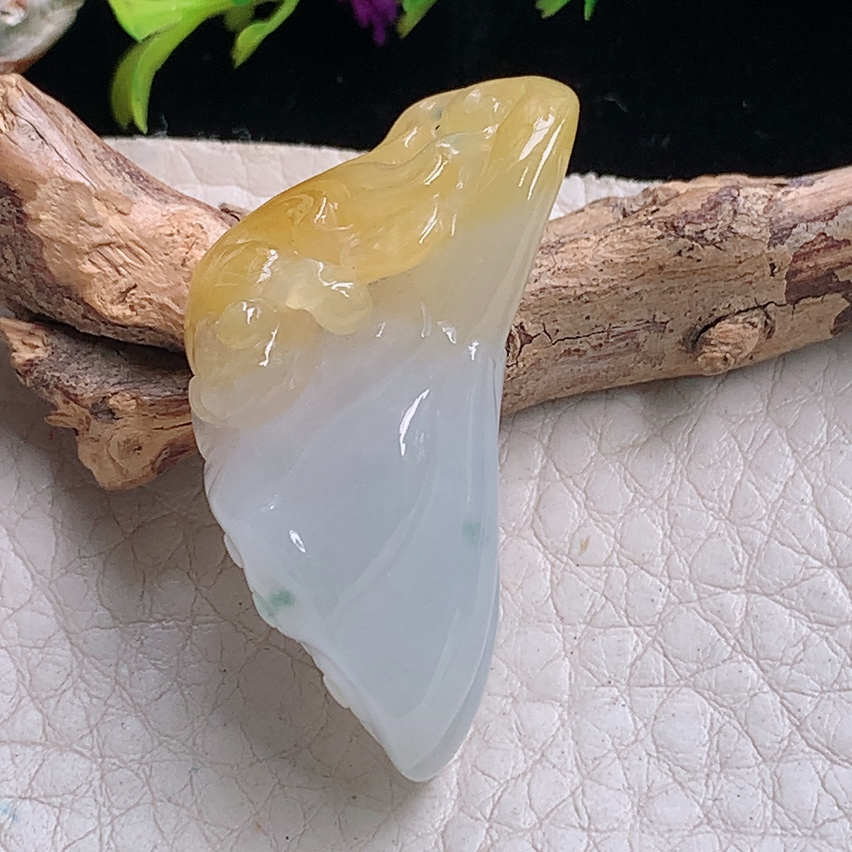 hx实拍39*14.5*19天然缅甸翡翠俏色精雕富贵有鱼吊坠 莲蓬金鱼
