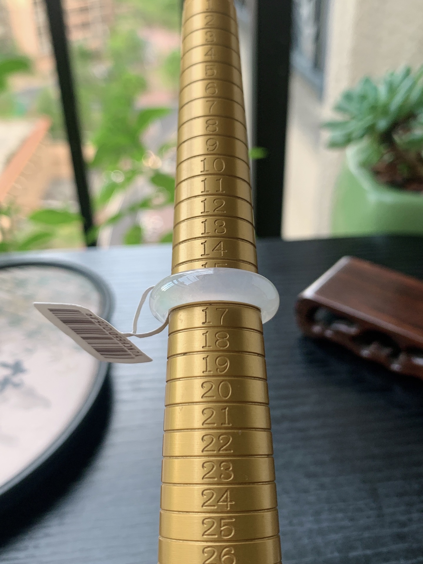 老坑冰种胶感白月光素面戒指