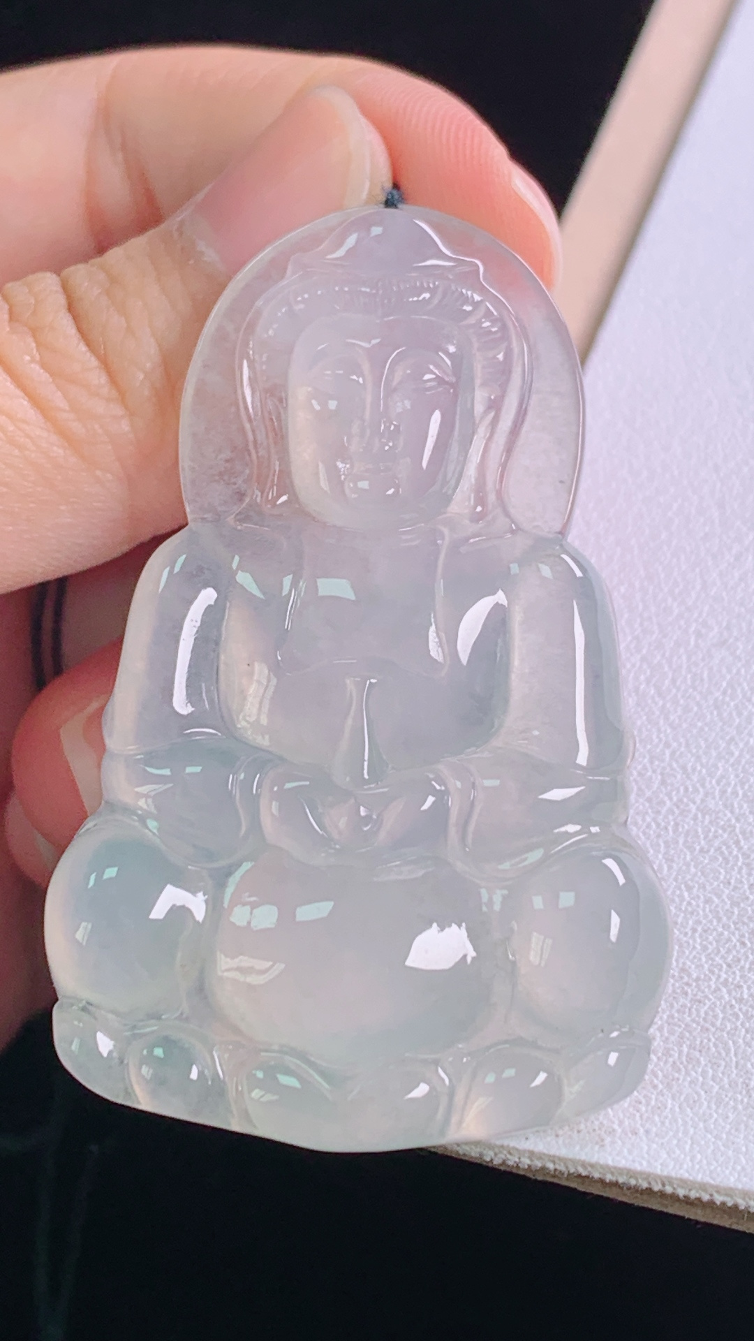️冰种观音 冰透起光，胶感十足，无裂 尺寸:52.6-34.0-5.7mm 4