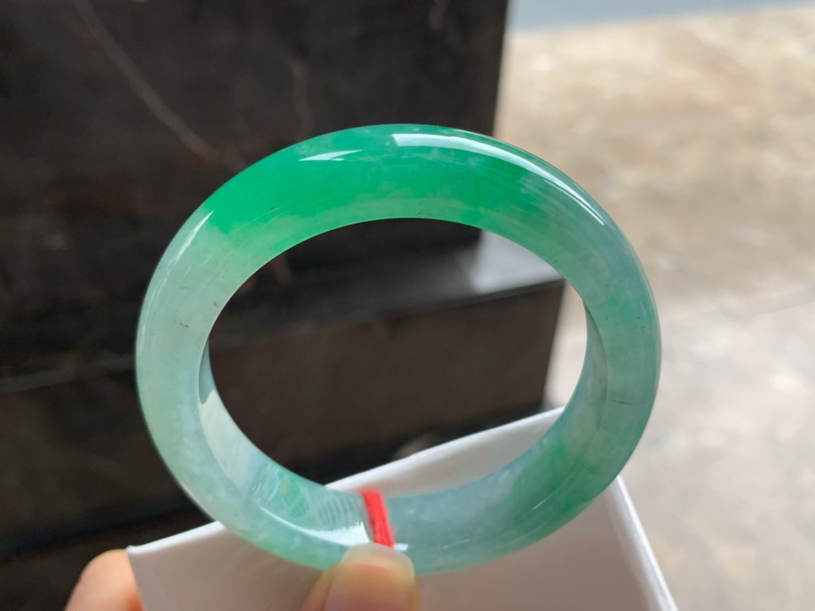 54-13.3-8.7
绿色手镯^_^鲜艳 种色好