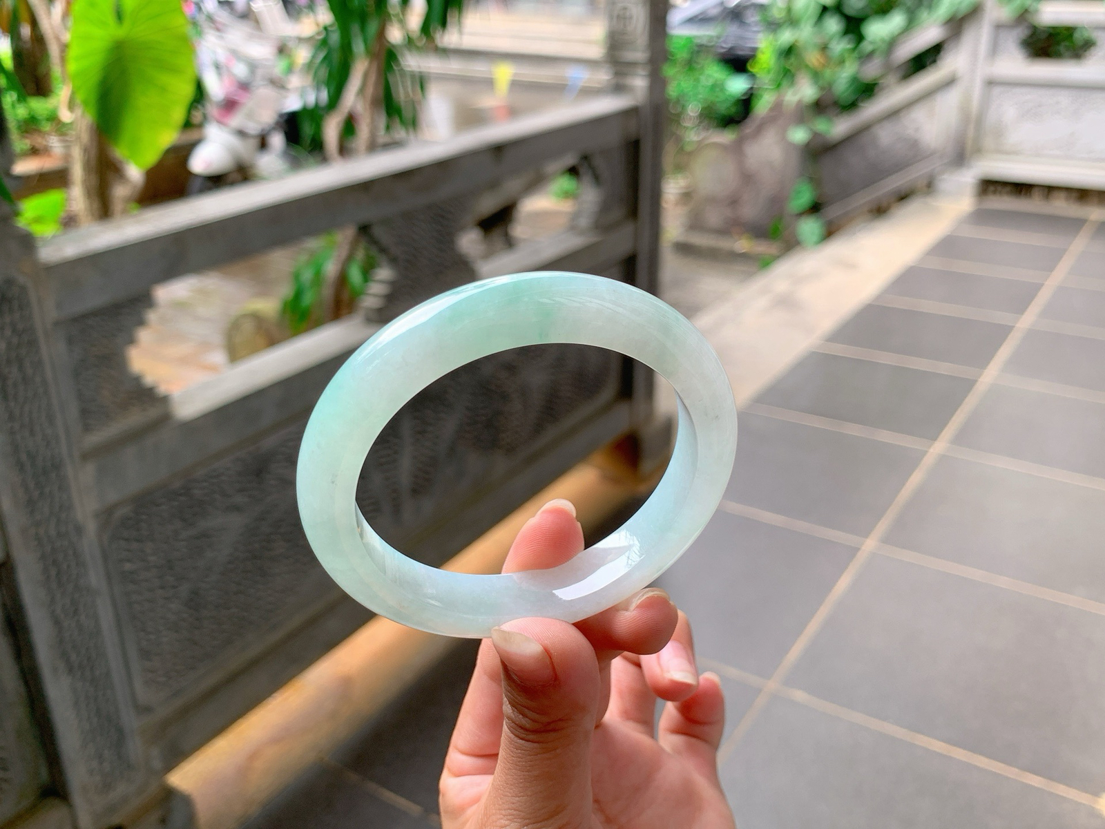 ｜59圈口
冰晴底，飘飘绿花，清新别致，淡雅自然，