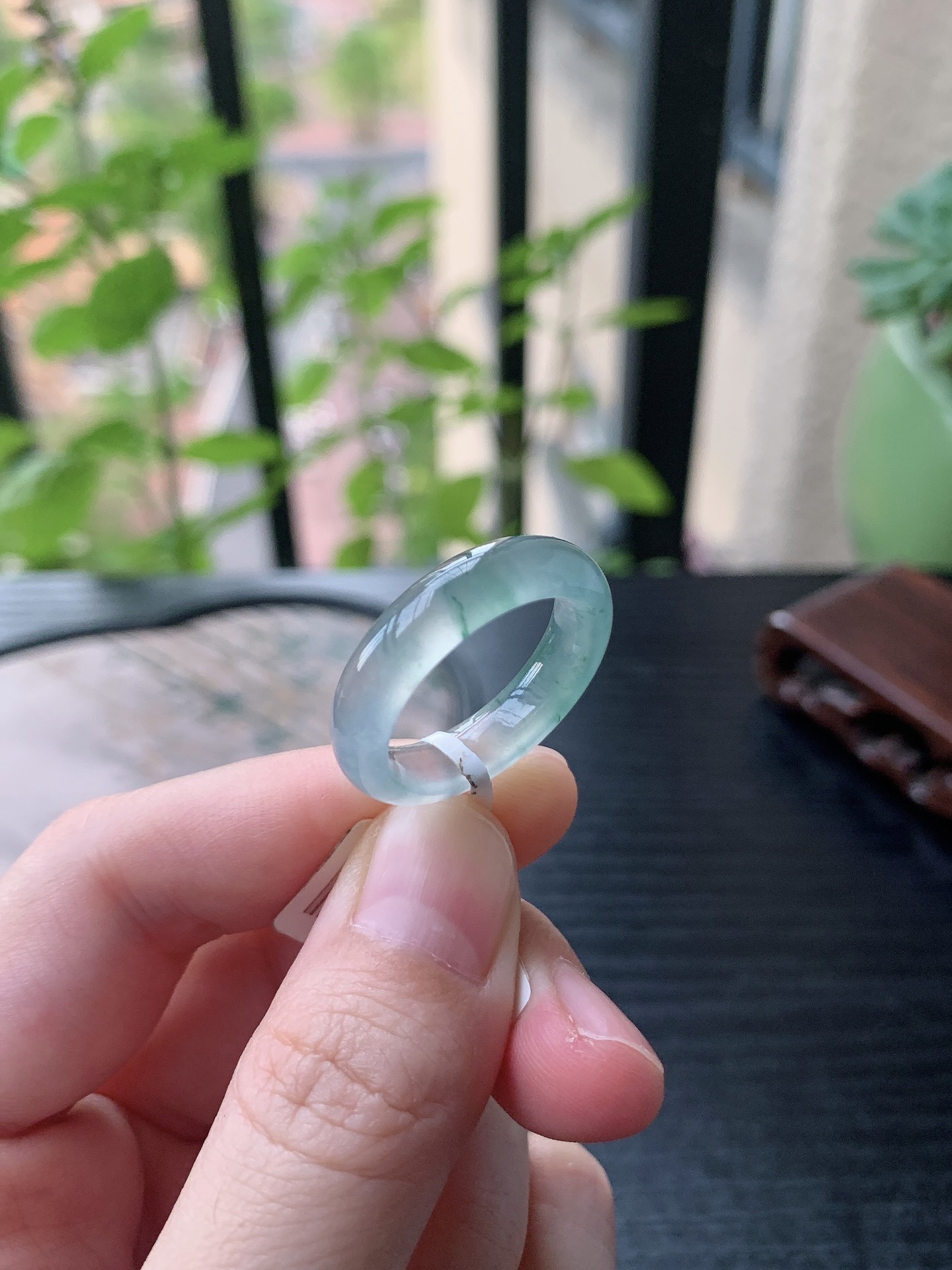 老坑冰种胶感飘花素面戒指 裸石尺寸:18.8-5.8-3.8mm