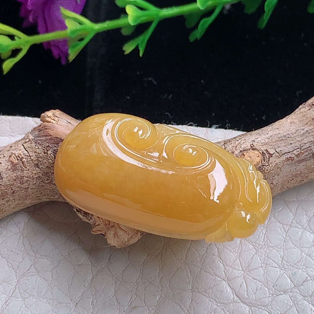 hx实拍31.8*16*6.8天然缅甸翡翠满色黄翡如意吊坠 吉祥如意