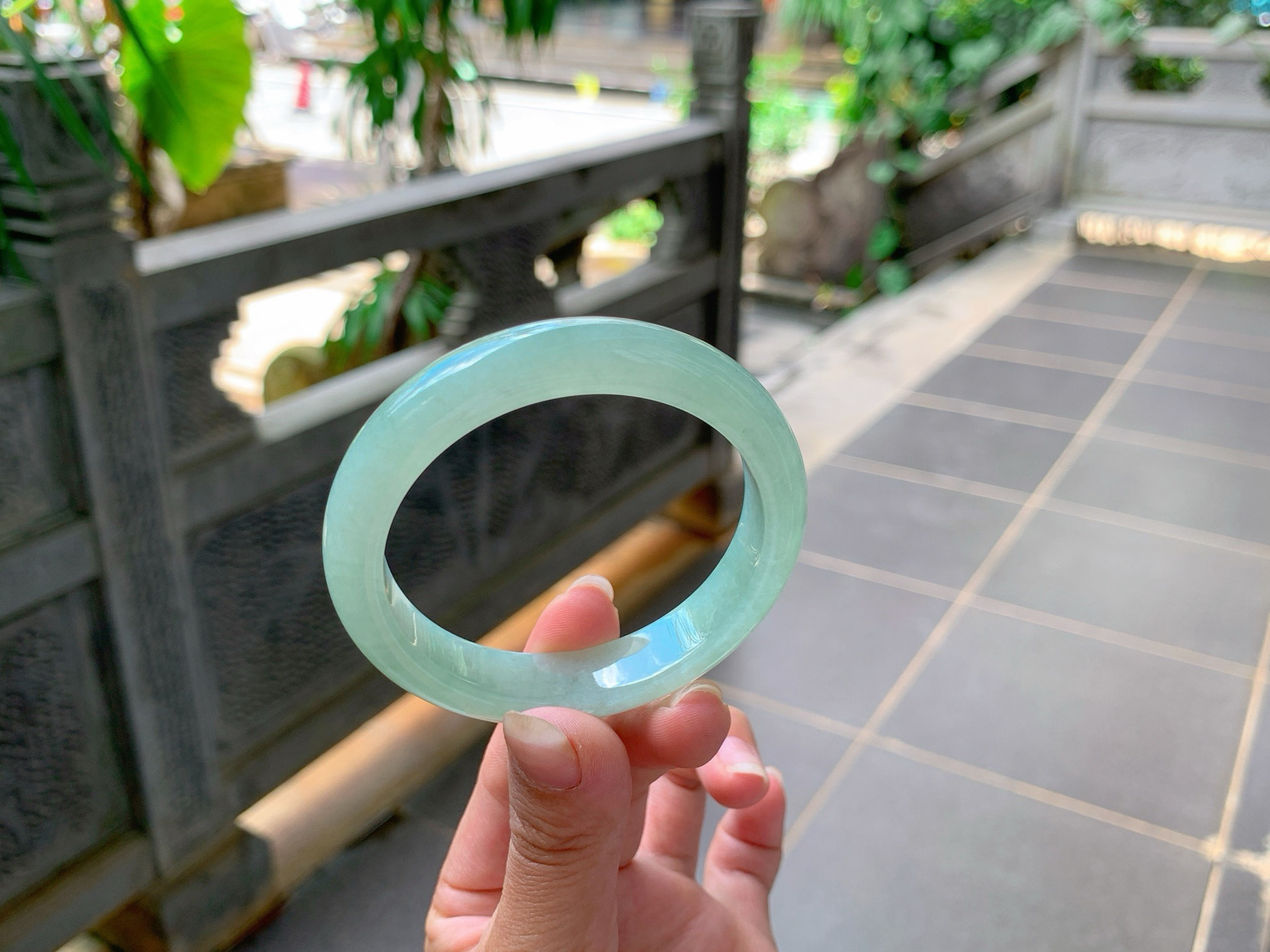 ｜53圈口
冰晴底，甜绿色系，清甜入心，冰冰润润的，特别的小清新，