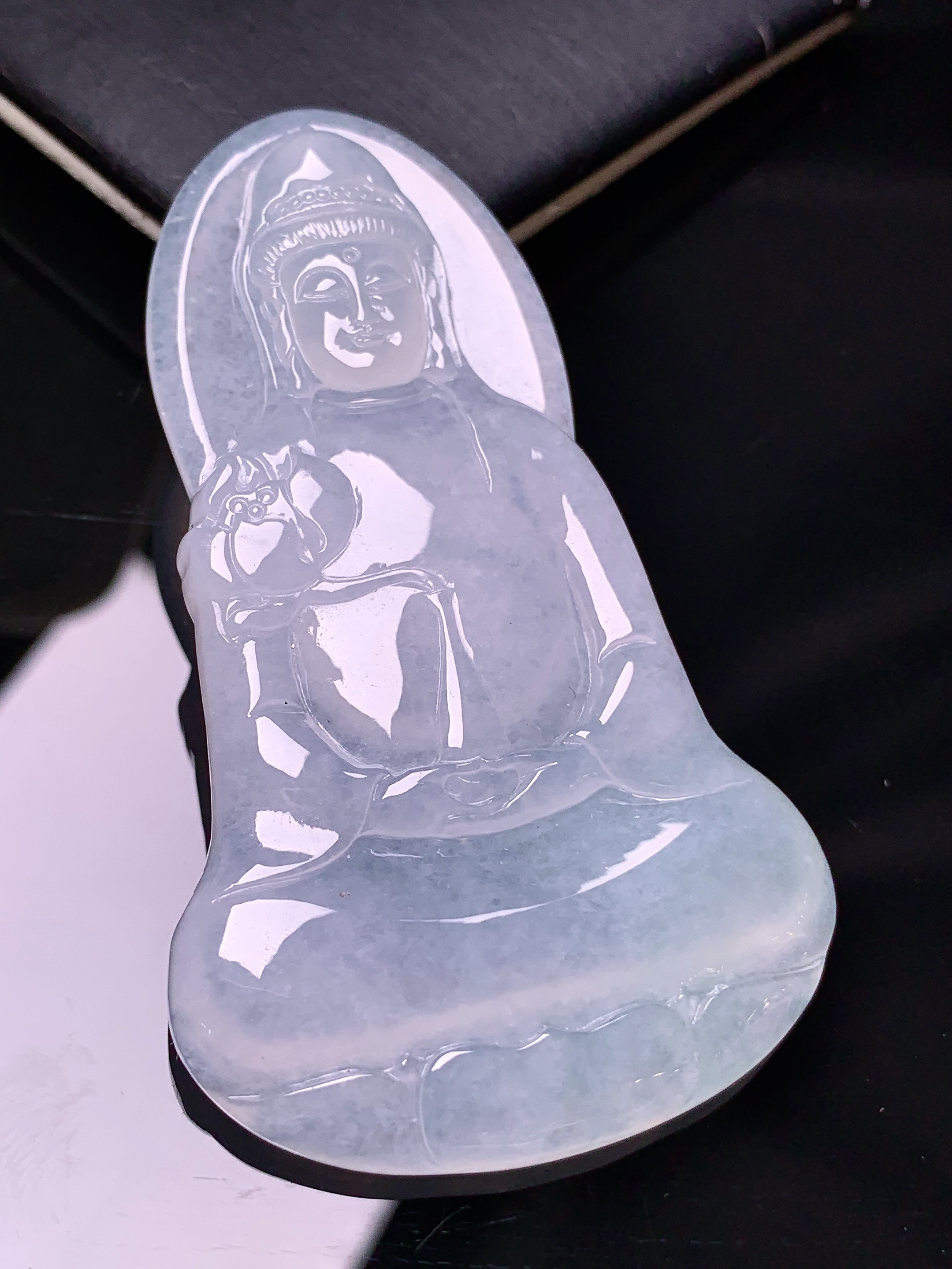 冰种观音菩萨吊坠 玉质细腻 色泽艳丽清新 整体尺寸65.5*37.5*5.7 d1