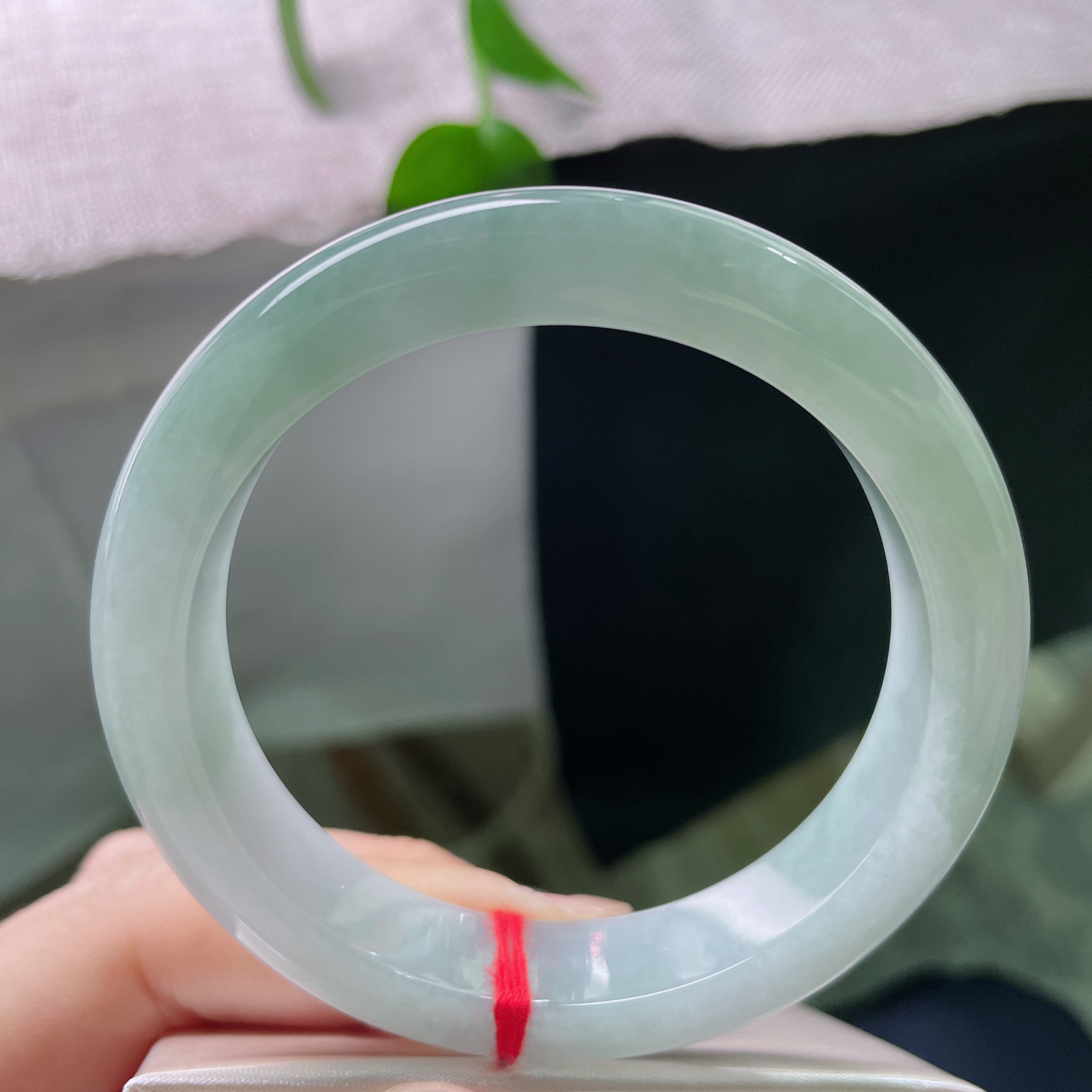 56.8/12.6/8.7绿底正圈，水润细腻，温婉贤淑，贵气，ss54355a..