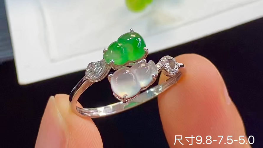 ️ 18k金+钻玻璃种葫芦戒指，无裂，9.8-7.5-5.0