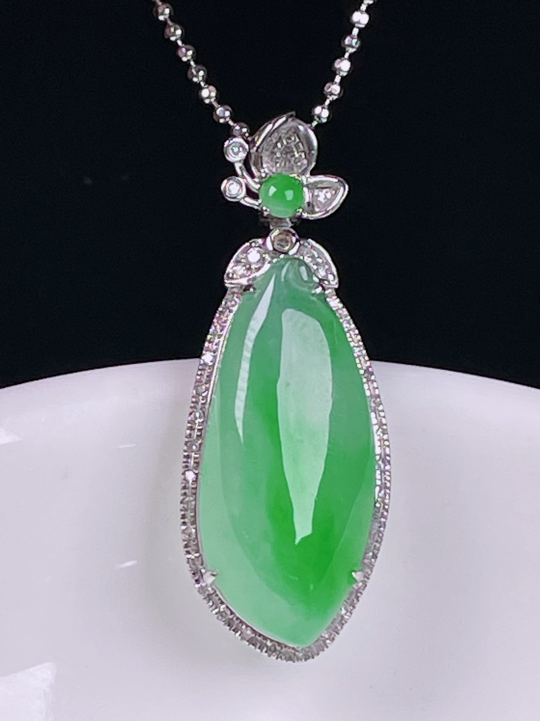 ️冰绿福瓜，老种起光，细底通透，尺寸：32.6/12.5/7.8mm0607