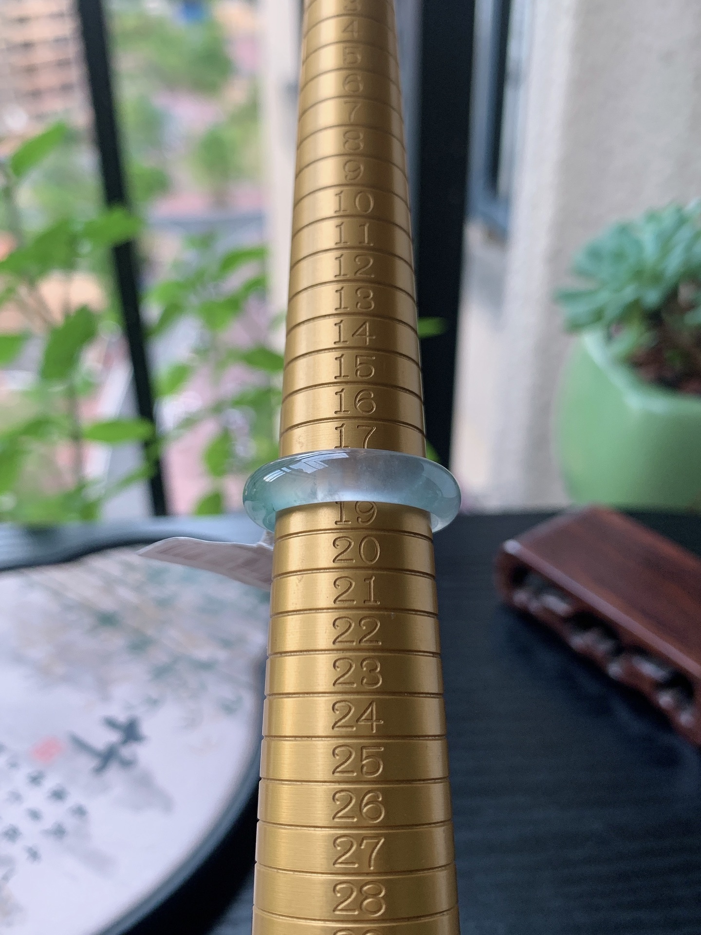老坑冰种胶感飘花素面戒指 裸石尺寸:18.8-5.8-3.8mm