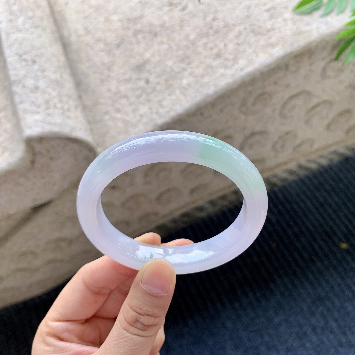 贵妃52 53【圈口】55/48.8/11.7/8.4【编码】BA060705【描述】春彩，水润，种老，细腻，打灯有絮线