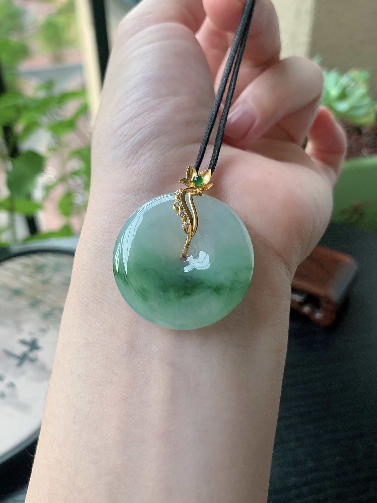 18k金镶嵌老坑冰种胶感飘花平安扣吊坠 裸石尺寸:31-6mm