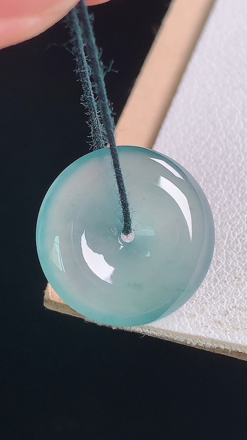 冰蓝平安扣，无裂，尺寸:18.2-4.6mm