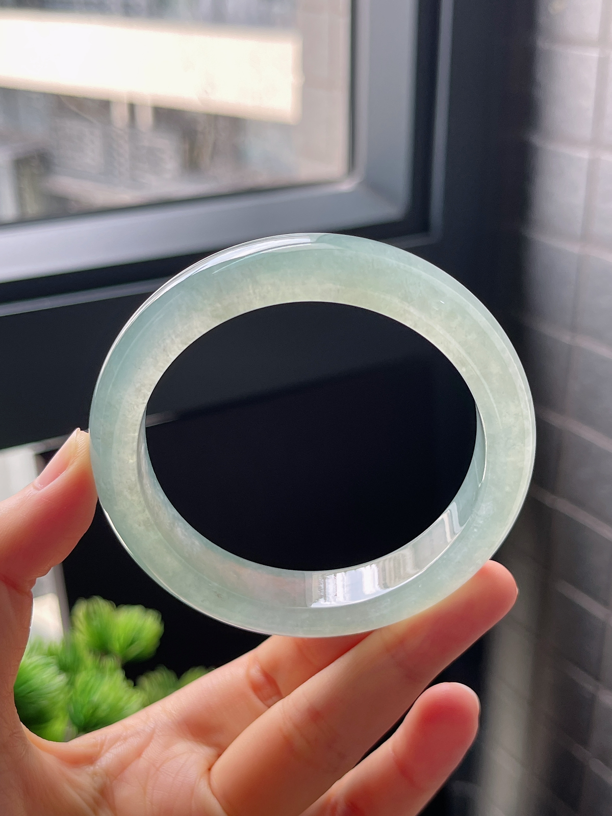 圈口56.5，冰糯绿色翡翠正圈手镯