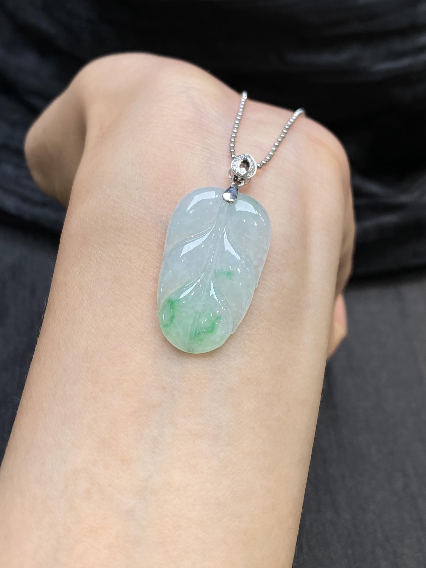 冰飘绿花叶子吊坠·金 整·37.4-18.6-3.5mm 裸·30.2-18.6-3.5mm