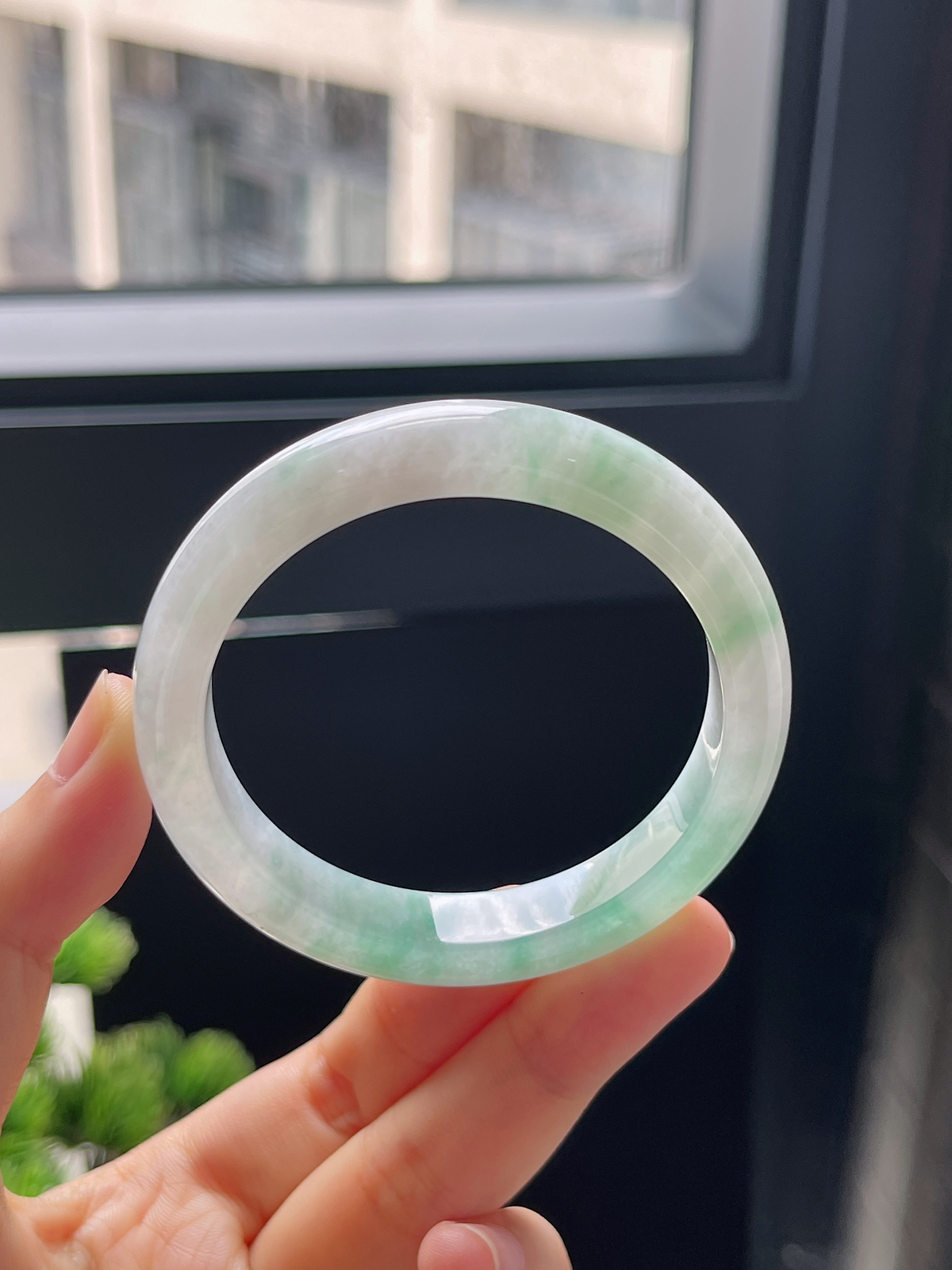 圈口49.9，冰糯飘花小圈口正圈翡翠手镯