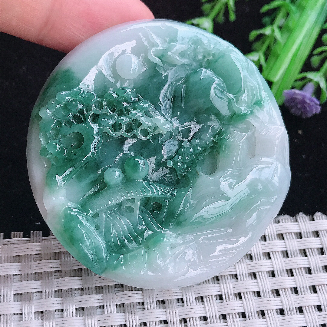 实拍A货翡翠56.5/8.5老坑精美温润飘蓝花山水牌吊坠翡翠玉牌大好河山