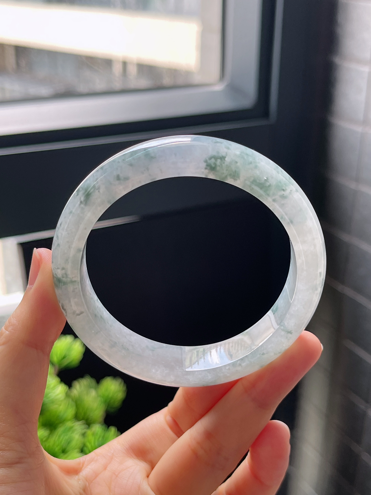 圈口57.3，冰糯飘花翡翠正圈手镯