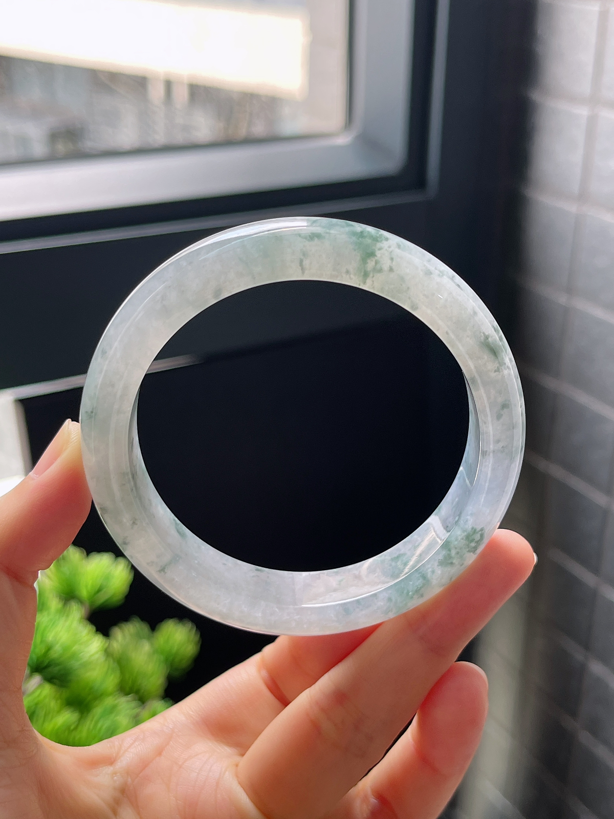 圈口57.3，冰糯飘花翡翠正圈手镯