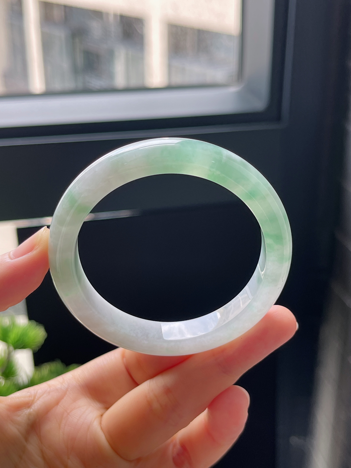 圈口49.9，冰糯飘花小圈口正圈翡翠手镯